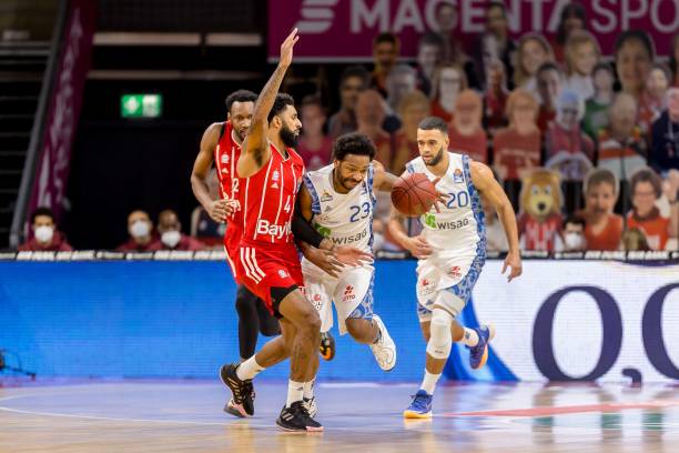 也在亚冠赛 也在亚冠赛