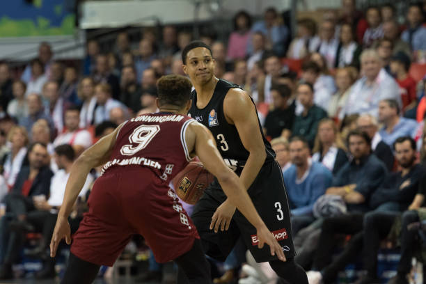 尼仍坚持4 尼仍坚持4